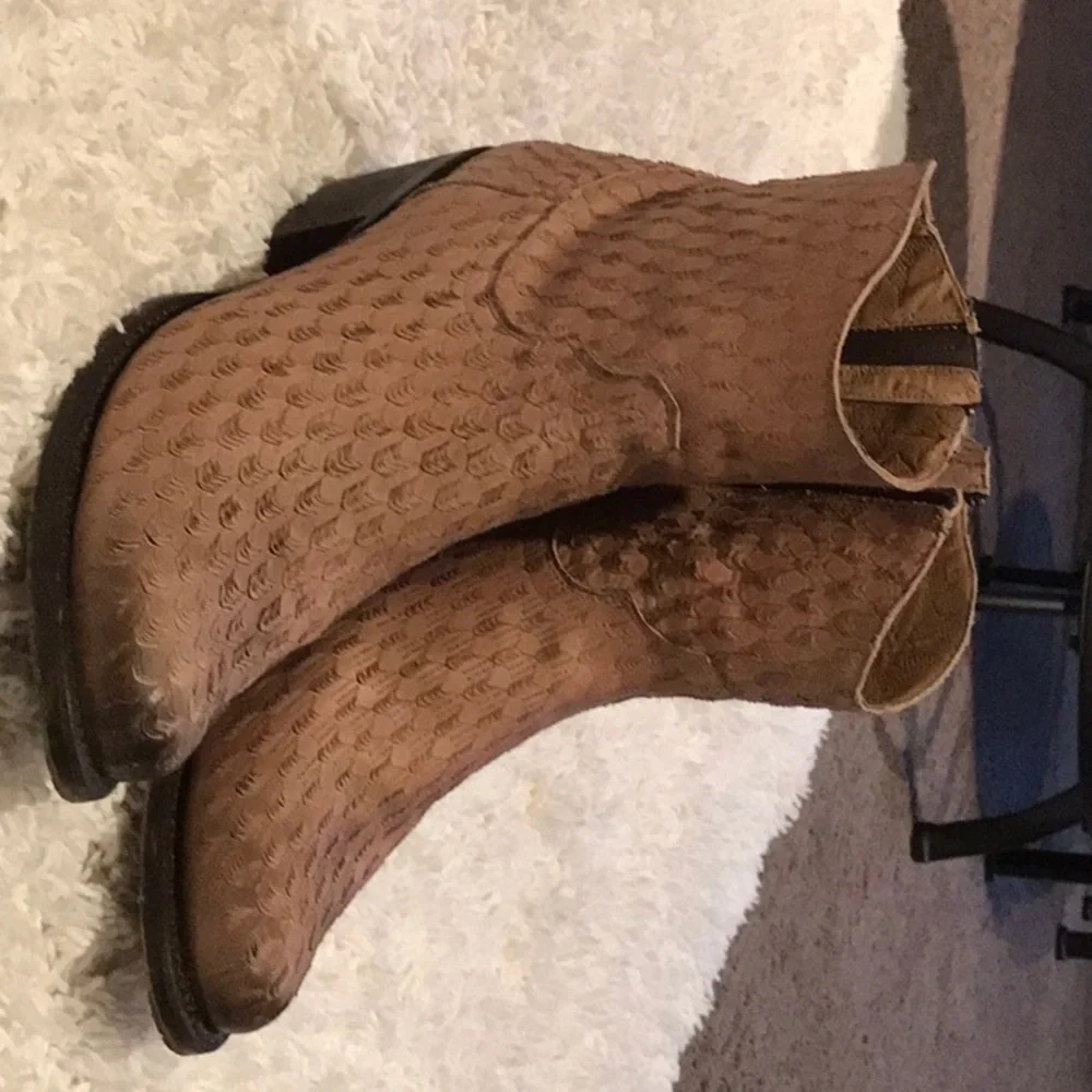 Handmade Tony Lama all leather boots.  Gently worn. Great versatile Taupe Brown